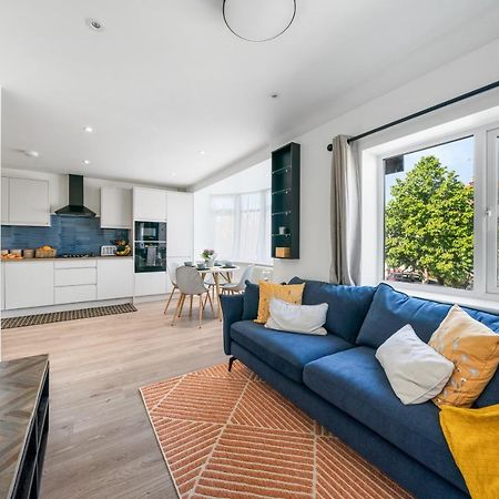Апартаменты Newly Refurbished 2 Bed Flat Милл-Хилл Экстерьер фото