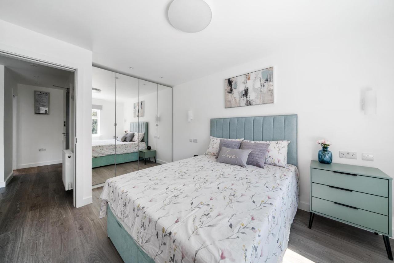 Апартаменты Newly Refurbished 2 Bed Flat Милл-Хилл Экстерьер фото