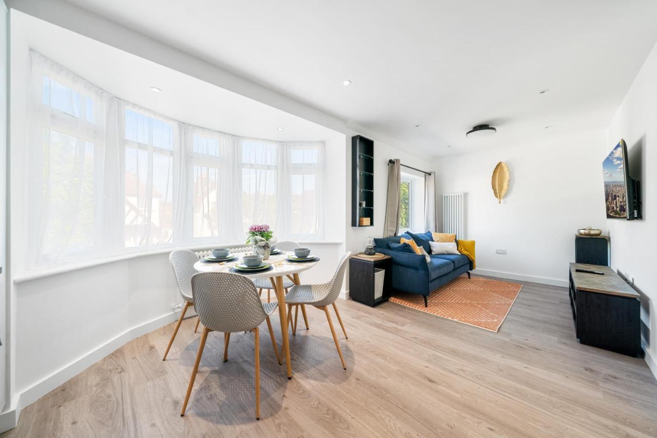 Апартаменты Newly Refurbished 2 Bed Flat Милл-Хилл Экстерьер фото
