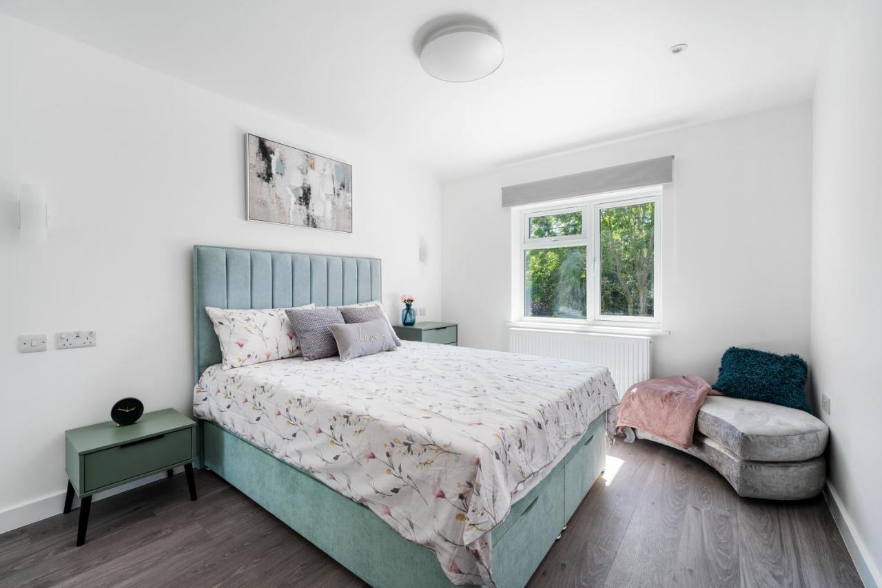 Апартаменты Newly Refurbished 2 Bed Flat Милл-Хилл Экстерьер фото