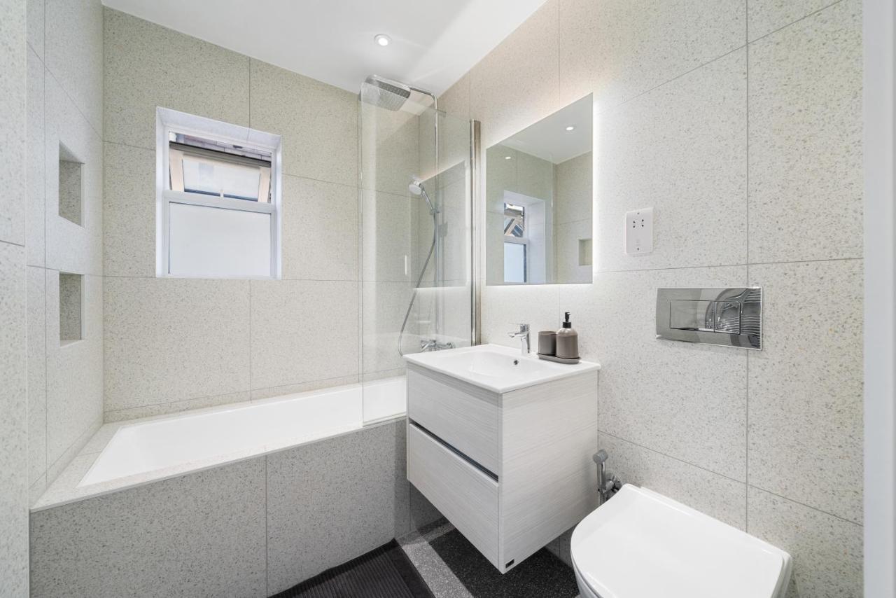 Апартаменты Newly Refurbished 2 Bed Flat Милл-Хилл Экстерьер фото