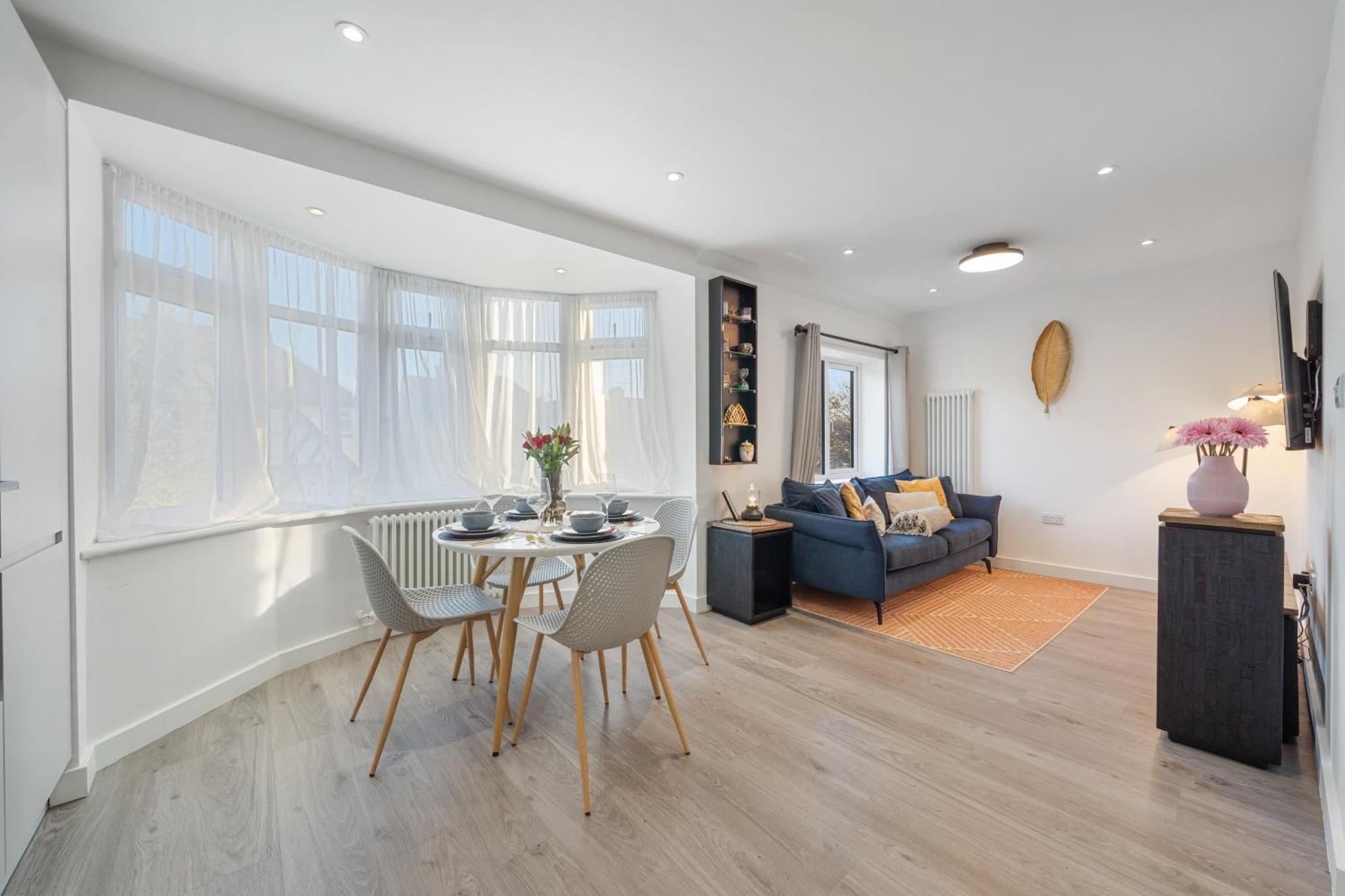 Апартаменты Newly Refurbished 2 Bed Flat Милл-Хилл Экстерьер фото