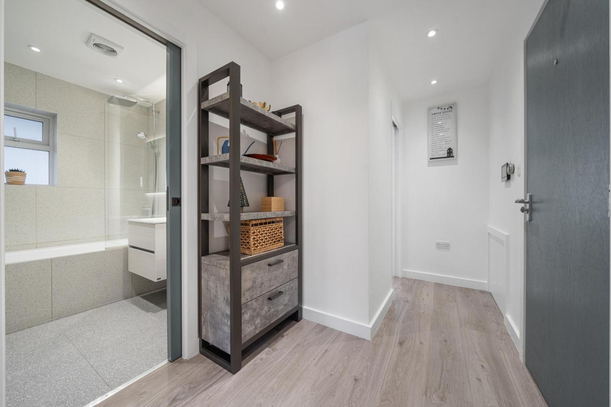 Апартаменты Newly Refurbished 2 Bed Flat Милл-Хилл Экстерьер фото