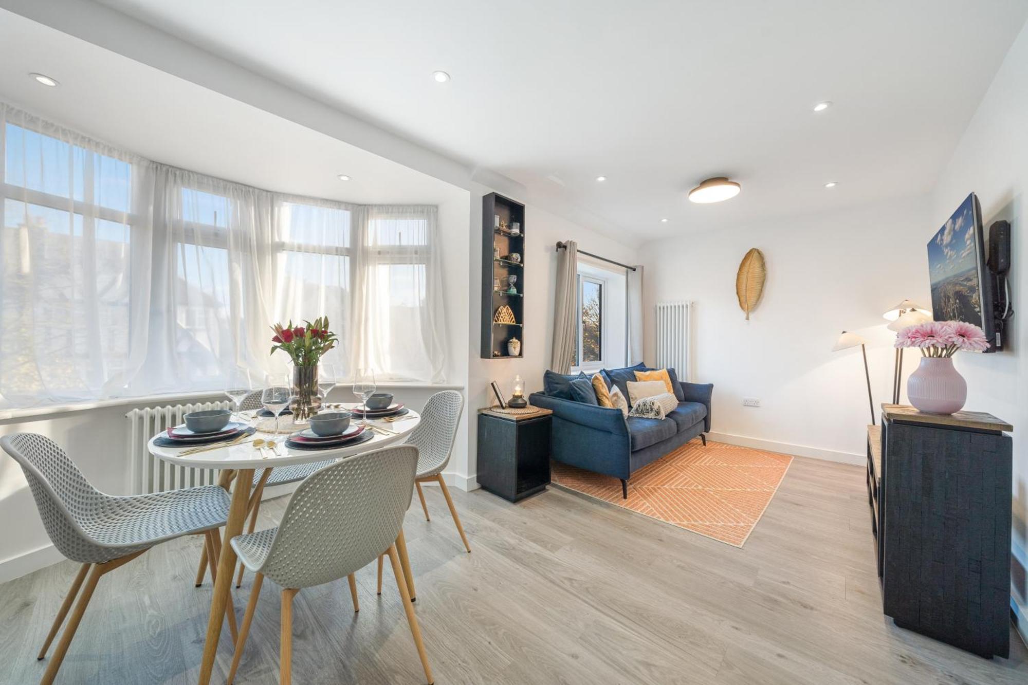 Апартаменты Newly Refurbished 2 Bed Flat Милл-Хилл Экстерьер фото